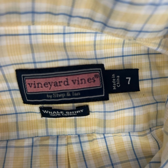 Vineyard vines button down - Picture 3 of 3